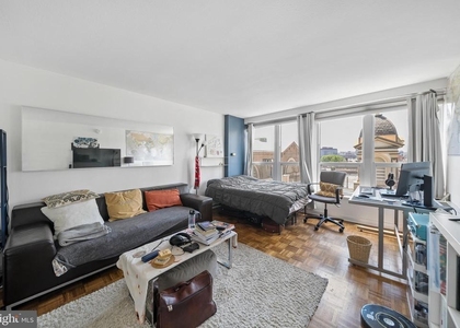 224 W Rittenhouse Square - Photo 1