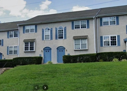 44 S Lansdowne Avenue - Photo 1