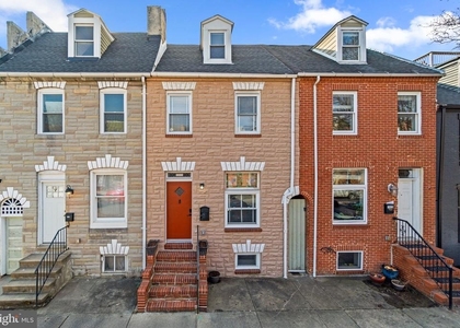 1827 Bank Street - Photo 1