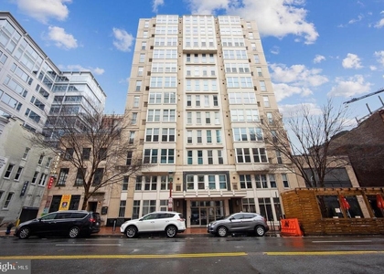 715 6th Street Nw - Photo 1