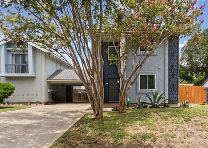 1504 Bridgeway Dr - Photo 1