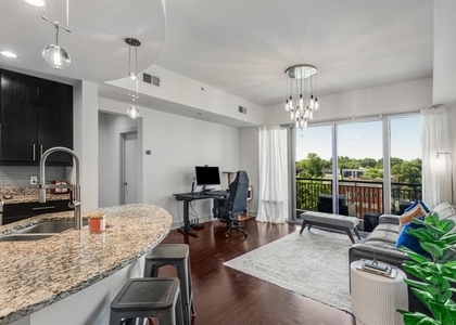 222 12th Street Ne - Photo 1