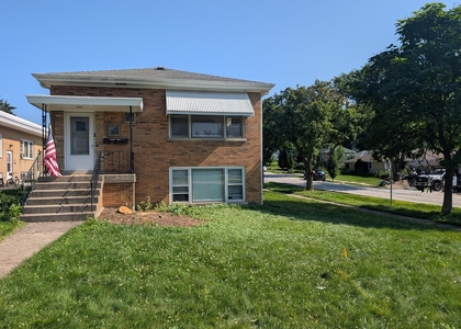 300 Burlington Avenue - Photo 1