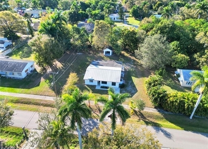 356 New York Drive - Photo 1
