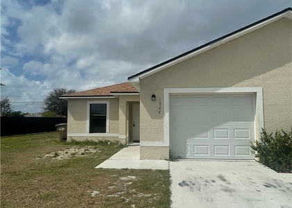 1044 Ne 8th Place - Photo 1