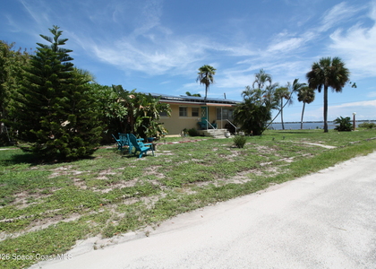 2910 Riverview Drive - Photo 1