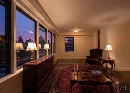 East 63 Street - Photo 1