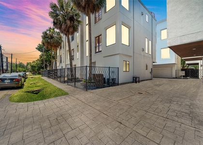 709 Reinicke Street - Photo 1