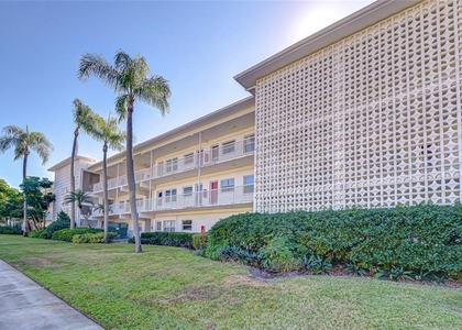 5150 10th Avenue N - Photo 1