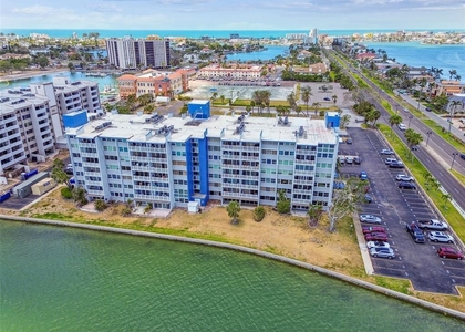 500 Treasure Island Causeway - Photo 1