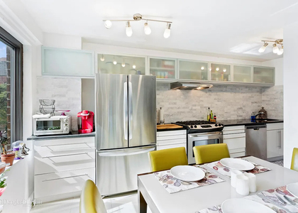 East 122nd Street - Photo 1