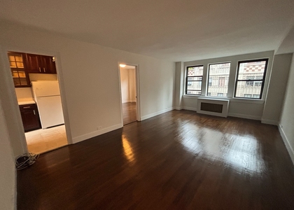 328 East 43rd Street - Photo 1