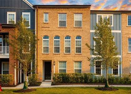121 Main St - Photo 1
