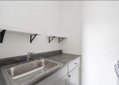 1247 Leishman Ave - Photo 1