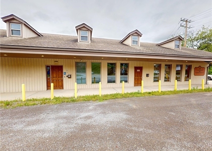 1015 E Jefferson - Photo 1