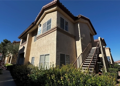 8501 W University Avenue - Photo 1