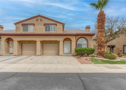 690 Ambling Gait Avenue - Photo 1