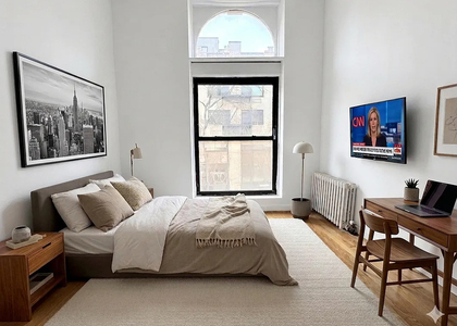  West 52nd Street - Photo 1