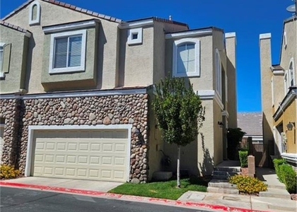 9116 Hampstead Avenue - Photo 1