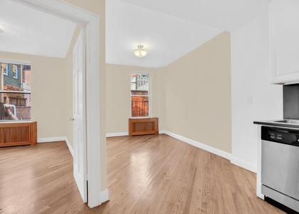 Lexington Avenue - Photo 1
