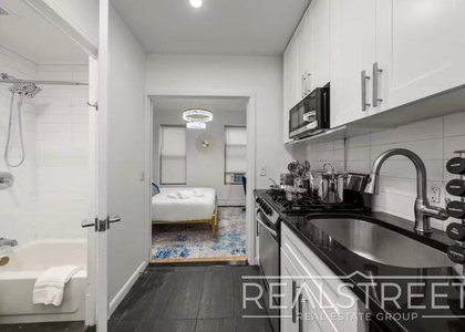 109 Madison Street - Photo 1