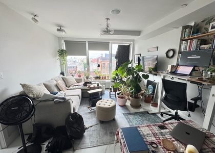 977 Manhattan Avenue - Photo 1