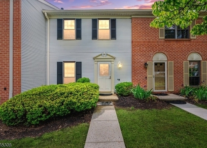 309 English Place - Photo 1