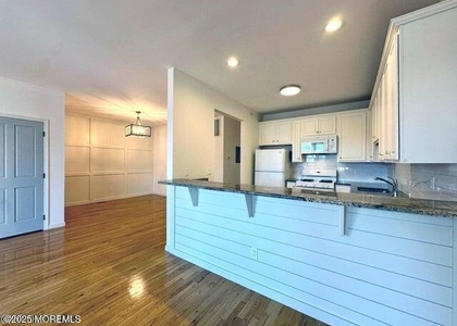 865 Arnold Avenue - Photo 1