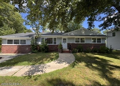 813 Roseld Avenue - Photo 1