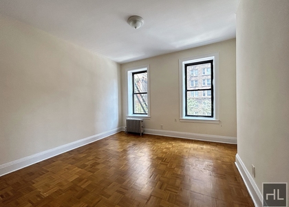 2 Avenue - Photo 1
