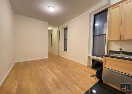 East 82 Street - Photo 1