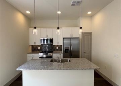 2036 Oak Grove - Photo 1