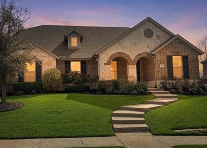 560 Darian Drive - Photo 1