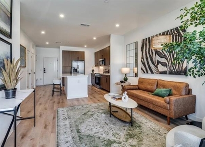 2016 S Ervay Street - Photo 1