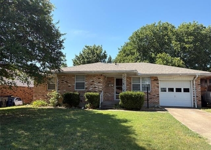 588 Rea Avenue - Photo 1