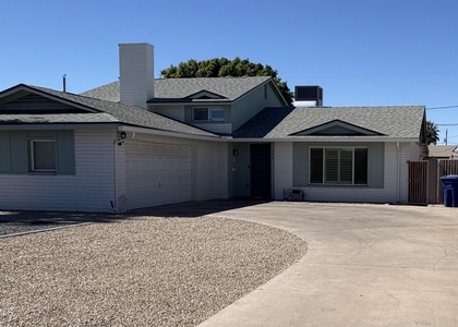 121 E Santa Cruz Drive - Photo 1