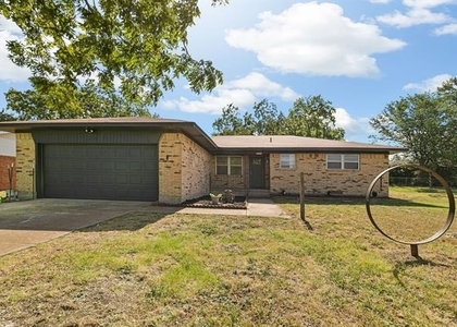 609 S Farmington Road - Photo 1