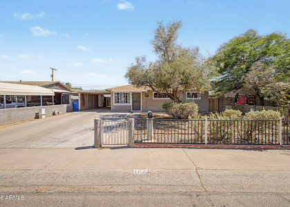 1823 E Sunland Avenue - Photo 1