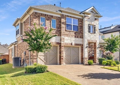 5520 Palisades Drive - Photo 1