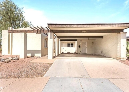 1702 E Gaylon Drive - Photo 1