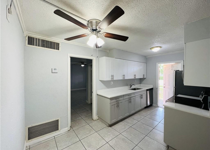 1001 Sw 74th Avenue - Photo 1