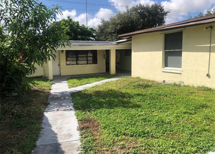 6128 Sw 40th Street - Photo 1