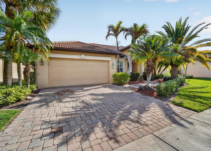 854 Sw St Tropez Court - Photo 1