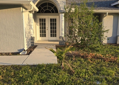 502 Sw Souris Avenue - Photo 1