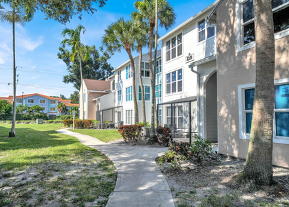 2319 N Congress Avenue - Photo 1