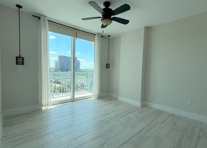 403 S Sapodilla Avenue - Photo 1