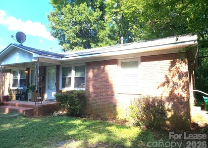 956 S Hoskins Road - Photo 1