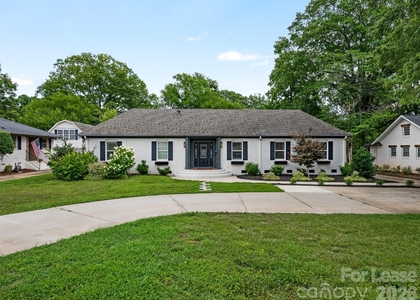 3319 Providence Road - Photo 1