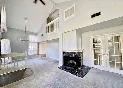 53 Dartmouth - Photo 1