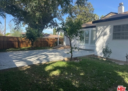 6542 Zelzah Ave - Photo 1